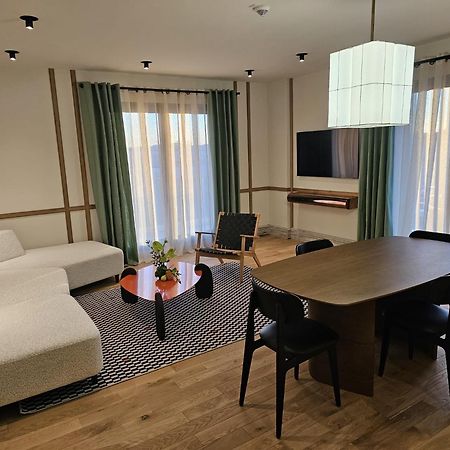 Aparthotel クラヨーヴァ エクステリア 写真