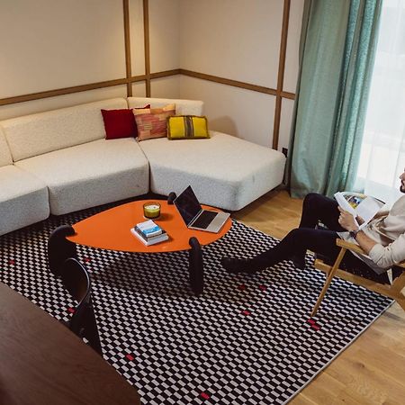 Aparthotel クラヨーヴァ エクステリア 写真