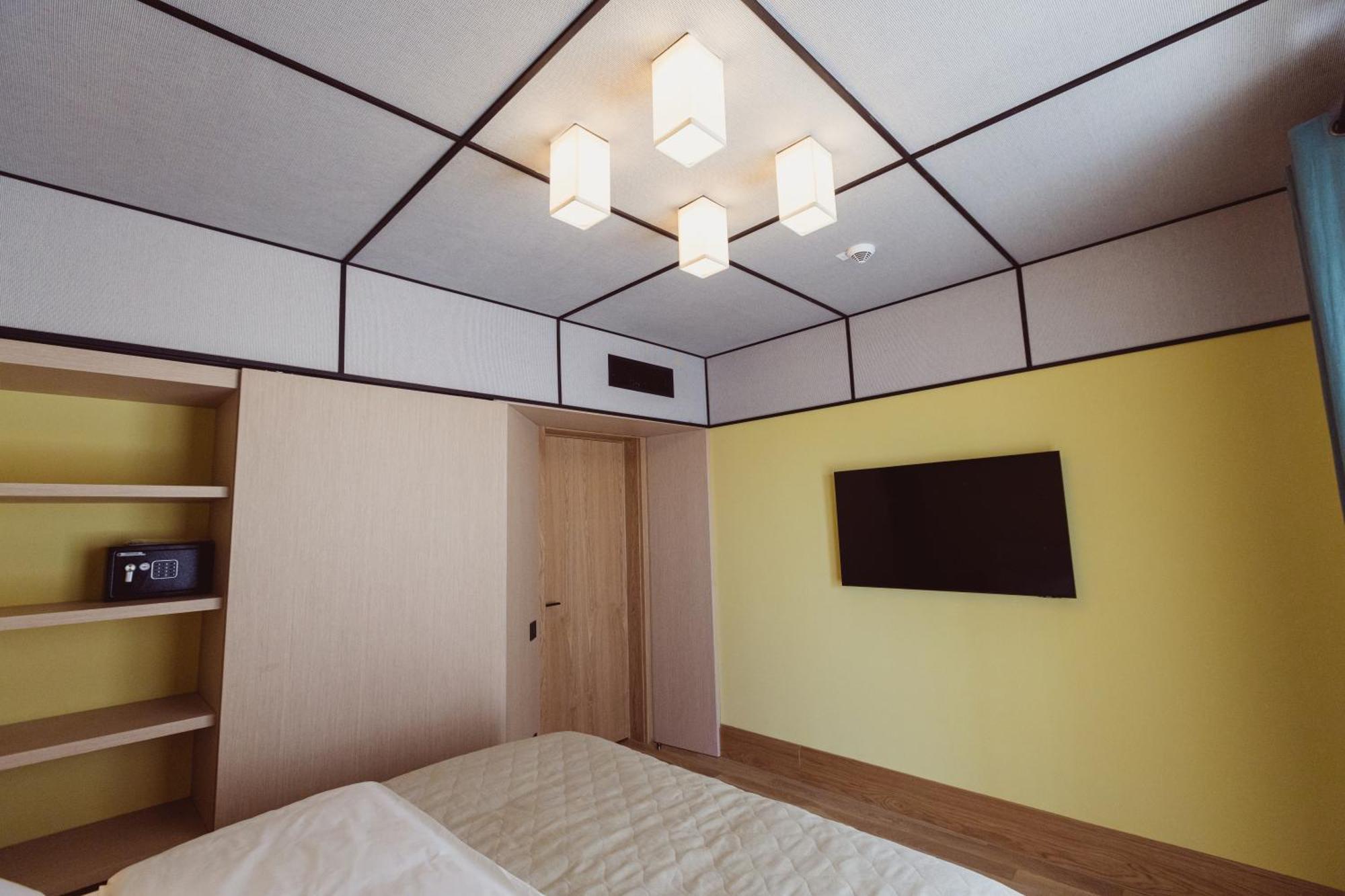 Aparthotel クラヨーヴァ エクステリア 写真