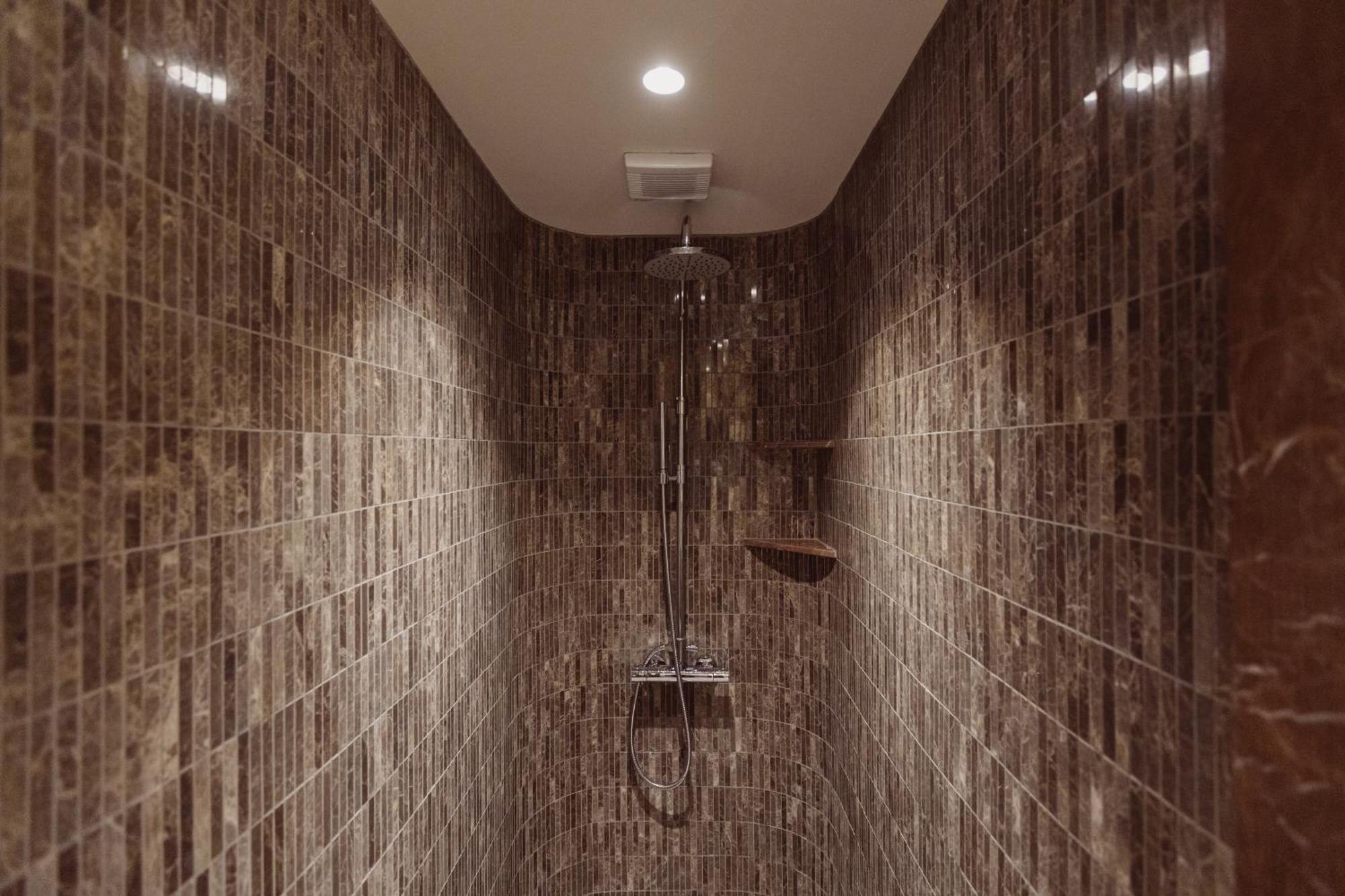 Aparthotel クラヨーヴァ エクステリア 写真