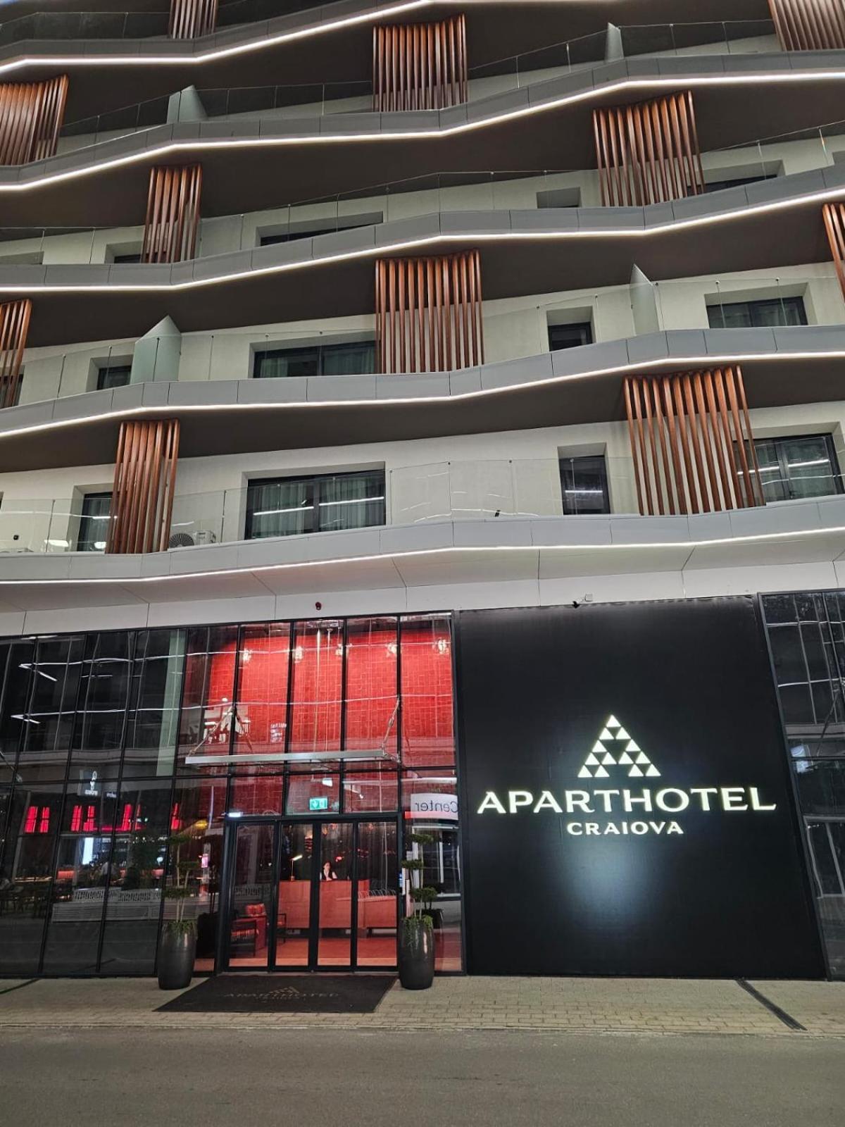 Aparthotel クラヨーヴァ エクステリア 写真
